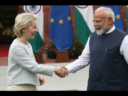 Von der Leyen, partenariato Ue-India decisivo del secolo