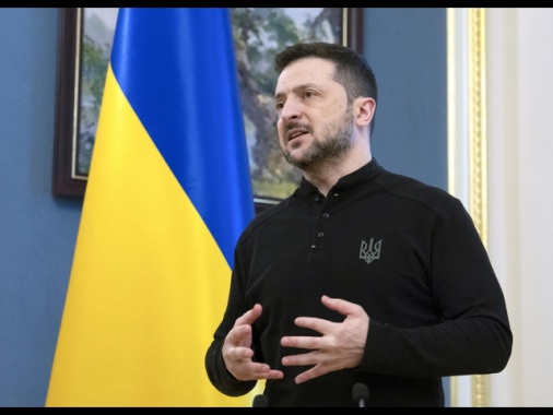 Zelensky a Washington, incontra in hotel senatori Usa