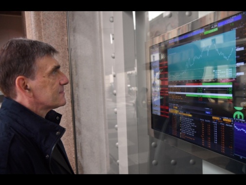 Borsa: l'Europa parte in rialzo, corre Francoforte (+2,2%)