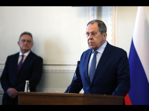 Lavrov, 'parole Macron su nucleare minaccia per la Russia'