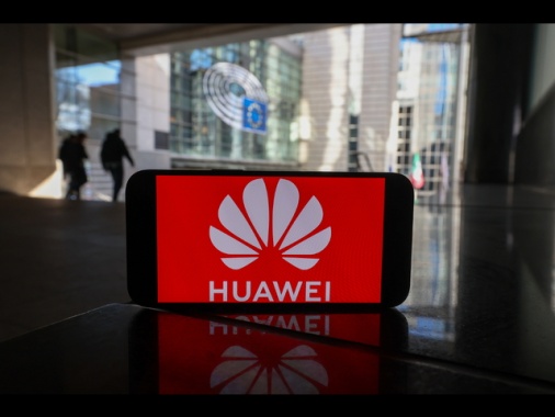 Il Parlamento Ue sospende l'accesso ai lobbisti di Huawei