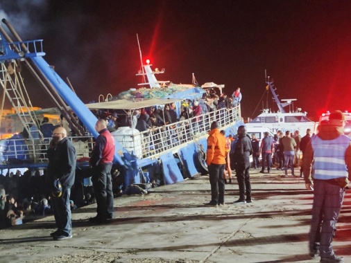 Naufragio migranti, 10 superstiti e 6 salme a Lampedusa