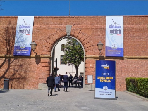Crippa, 'basta moschee, zingari in Italia non dovrebbero stare'