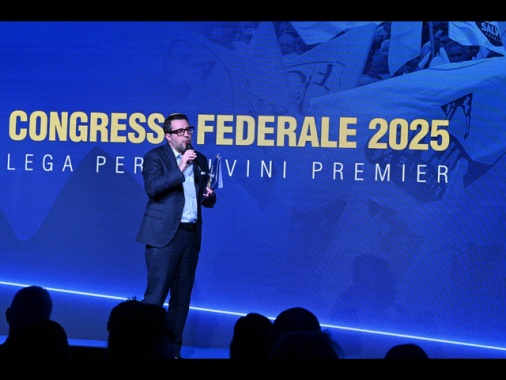 Salvini segretario della Lega fino al 2029, congresso lo acclama