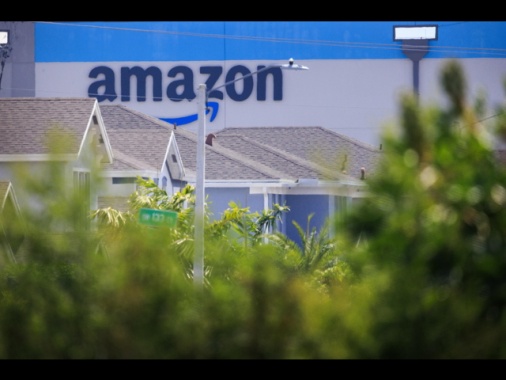 Casa Bianca contro Amazon, mostrare costo dazi atto ostile