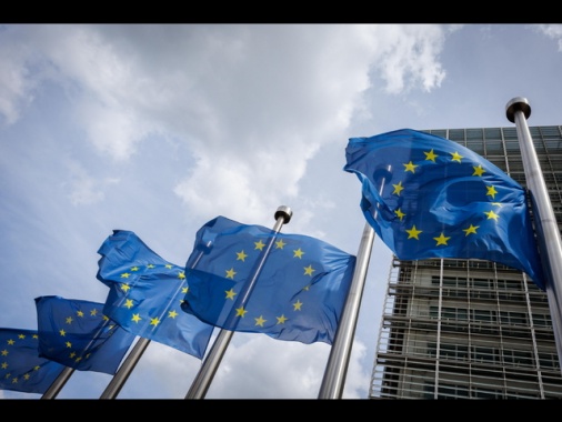 L'Ue investe 910 milioni per potenziare la difesa europea