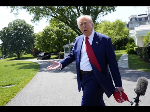 Trump attacca Biden per frenata economia, 'è sua eredità'