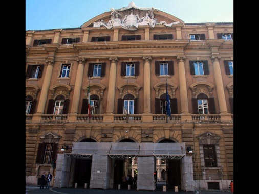 Lo spread tra Btp e Bund tedeschi chiude in rialzo a 112,1 punti