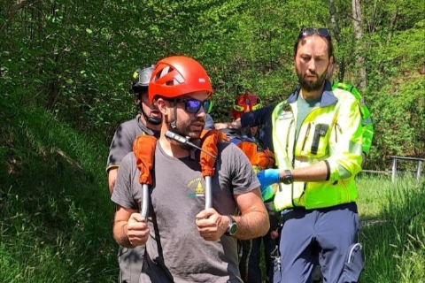 Si ribalta col trattore: soccorso in Val Grande