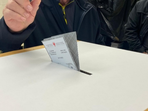 Maggio alle urne, domenica si vota a Trento e Bolzano