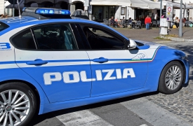 Bacia un’alunna delle Medie, convalidato l’arresto