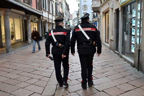 Truffa da mezzo milione, 18enne arrestato a Varese