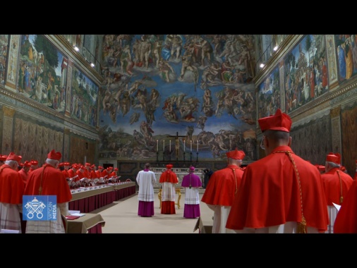 'Extra omnes', al via il conclave per eleggere il Papa