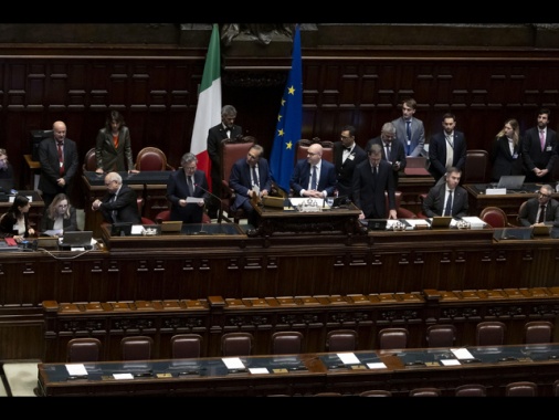 Opposizioni in Aula, Fontana e La Russa intervengano sulla Rai