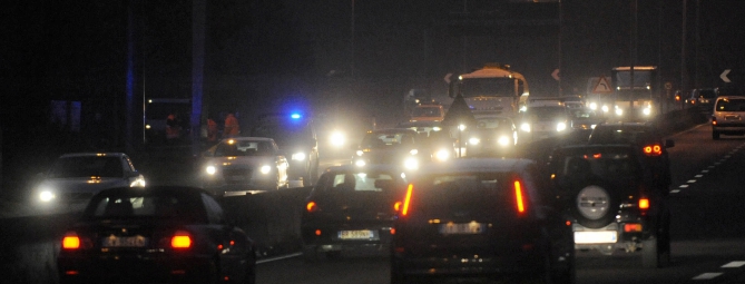 Vuole gettarsi dal ponte, giovane salvato dai carabinieri