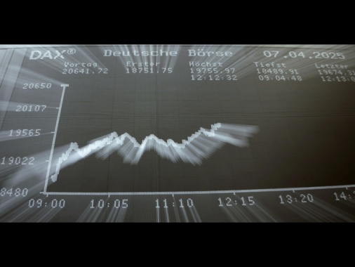 Borsa: l'Europa chiude debole, Francoforte -0,44%