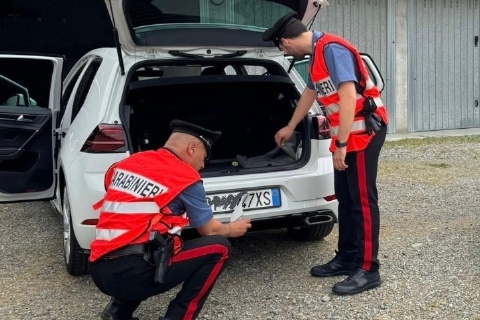 Truffe nelle case degli anziani: banda in manette