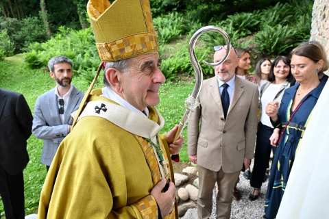 Il Monastero di Torba, la dedica e il nuovo altare