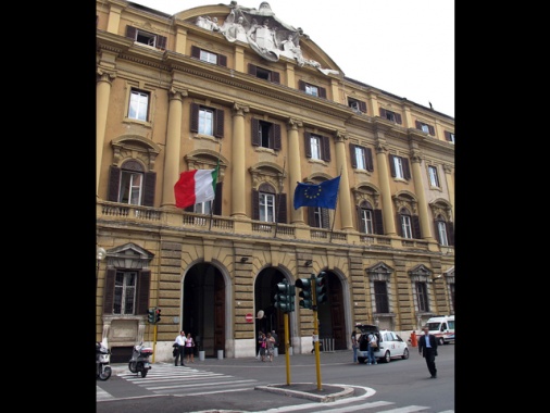 Lo spread tra Btp e Bund tedeschi apre in calo a 92,2 punti
