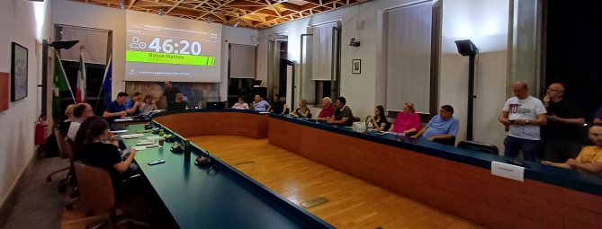 Cerro Maggiore, ex cava: scontro in Consiglio
