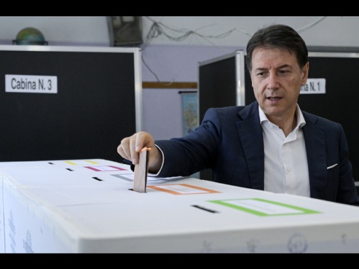 Conte, su Ius scholae c'è già proposta 5s. Da Tajani diversivo?