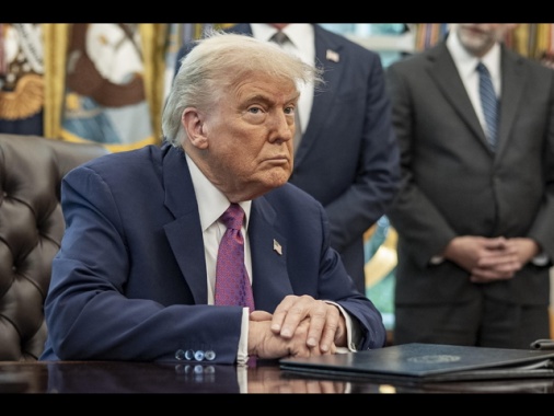 Trump: 'Medio Oriente a rischio, trasferito il personale Usa'