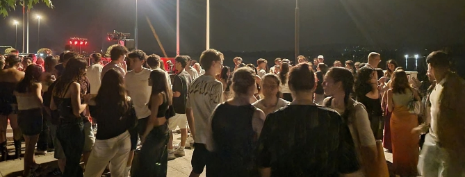 Movida ad Arona, sì alla musica fino all'1 di notte