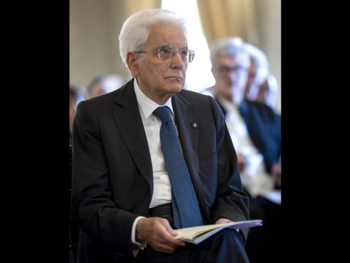 Mattarella sui rifugiati, fare di più, è un dovere morale