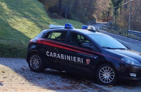 Al centro commerciale con la droga nelle mutande: arrestato