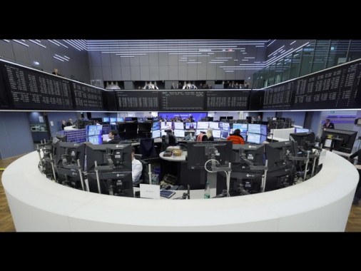 Borsa:Milano in calo (-0,9%), pioggia dividendi pesa su Ftse Mib