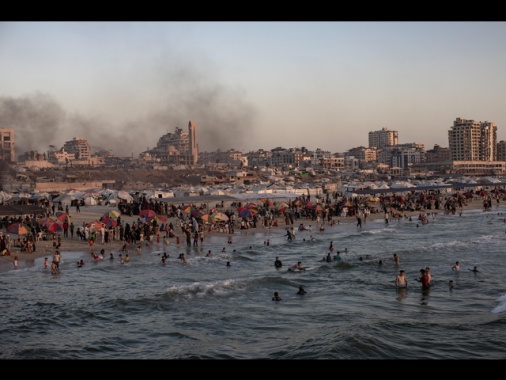 Gaza, 21 morti in raid Israele in internet cafè sul mare