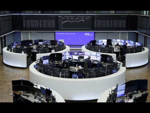 Borsa: il rinvio sui dazi spinge l'Europa, Parigi +0,56%