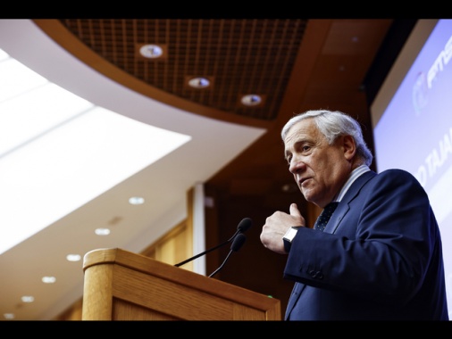 Tajani, sul Mes serve riforma prima che possa essere approvato