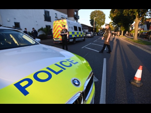 Piccolo aereo cade a Londra Southend, voli cancellati