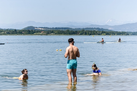Tuffi alla Schiranna. Ma in spazi limitati