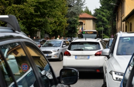 A Varese 70 auto ogni 100 abitanti