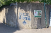 Croci celtiche e «Ducie»: vandali ad Avigno