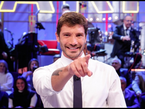 Affari Tuoi, De Martino riapre i pacchi su Rai1 dal 2 settembre