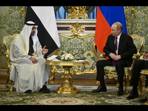 Putin, 'Emirati tra luoghi adatti per vertice con Trump'