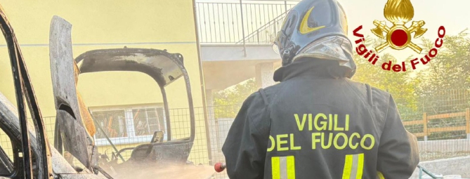 Alba di fuoco in un cantiere di Cadegliano Viconago