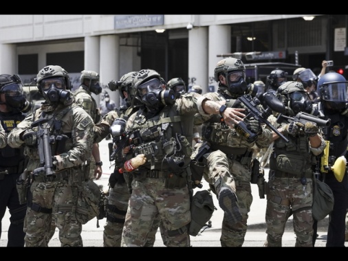 Trump schiera la Guardia Nazionale a Washington