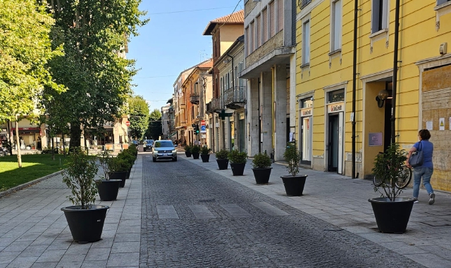 Il centro di Tradate non è immune dai problemi dei rumori e delle cattive frequentazioni: i residenti segnalano sgommate e alta velocità