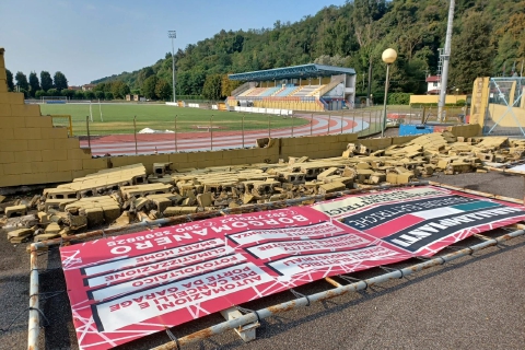 Crolla il muro dello stadio di Borgomanero
