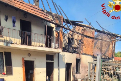 Famiglia senza casa, ondata di solidarietà