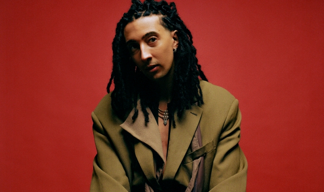 Il rapper Ghali ha nel DNA il linguaggio delle periferie italiane. Il prof Corrado Greco, musicologo e pianista spiega come si forma questo slang