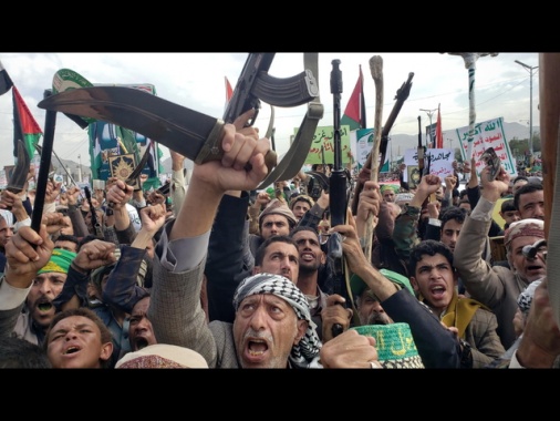 Yemen, gli Houti arrestano 11 operatori dell'Onu