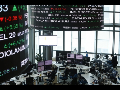 Borsa: l'Europa chiude positiva, Parigi +0,86%