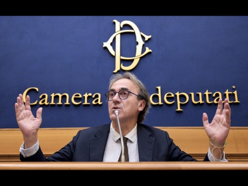 Avs, chiediamo a Decaro di andare avanti in Puglia