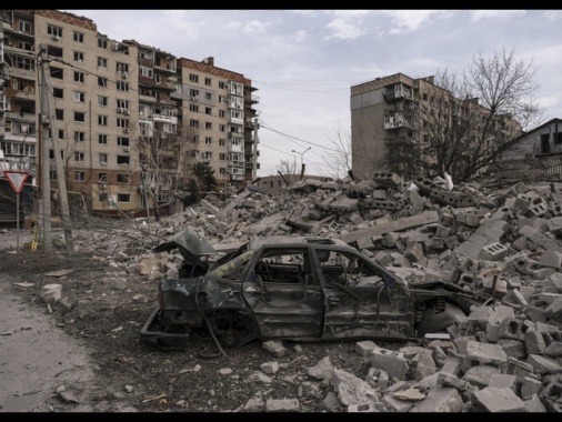 Kiev,bombe aeree russe in Donesk, 2 morti.Colpito ospedale
