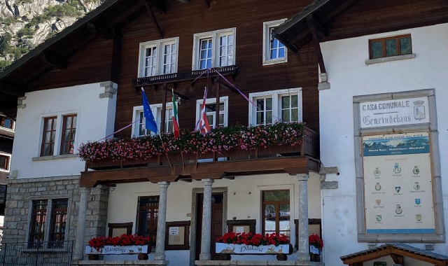 Di nuovo libero l'ex sindaco di Macugnaga. Ma non potrà tornare in paese